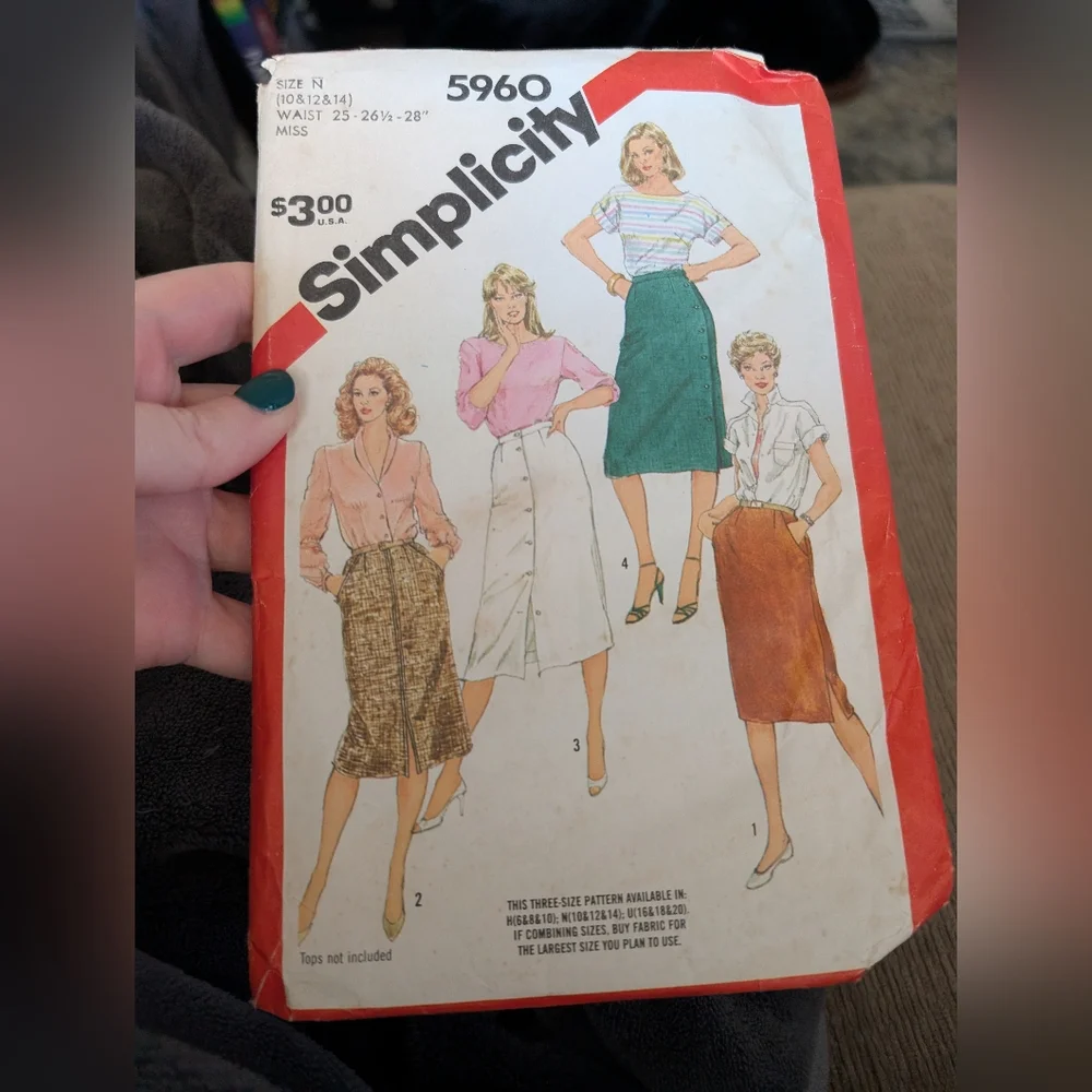 Vintage Simplicity Pattern - Picture 1 of 4
